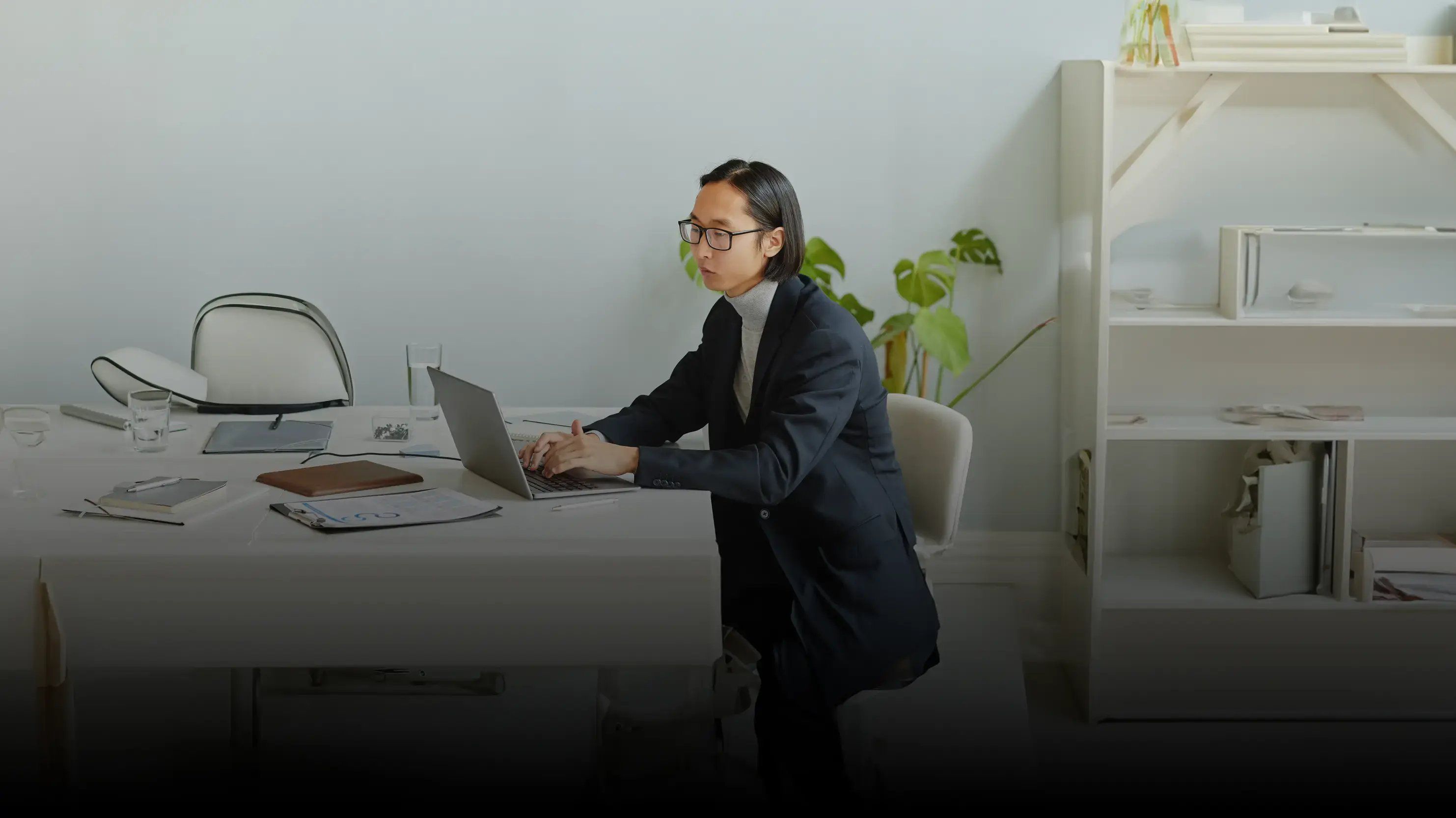 HERO_MOBILE MBA FINANCE HERO_webp