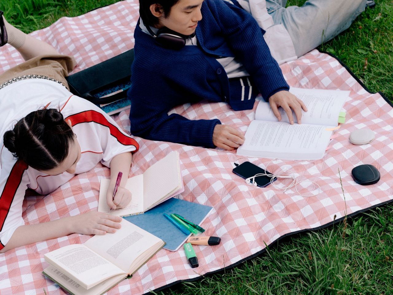 Community College vs. Nexford University: Which Path is Right For You?